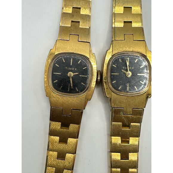 Vintage Timex Great Britian 18mm Manual Wind Watch Gold Plated set 2 - Picture 1 of 9